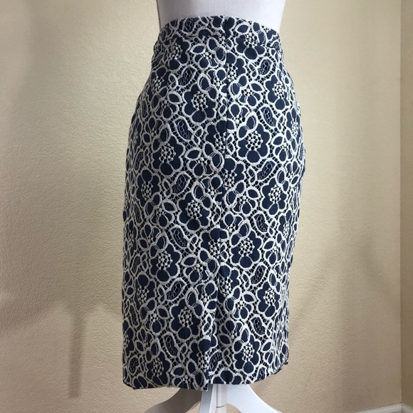 SOLD 💕 NORDSTROM Halogen Midi Lace Skirt - Picture 2 of 7